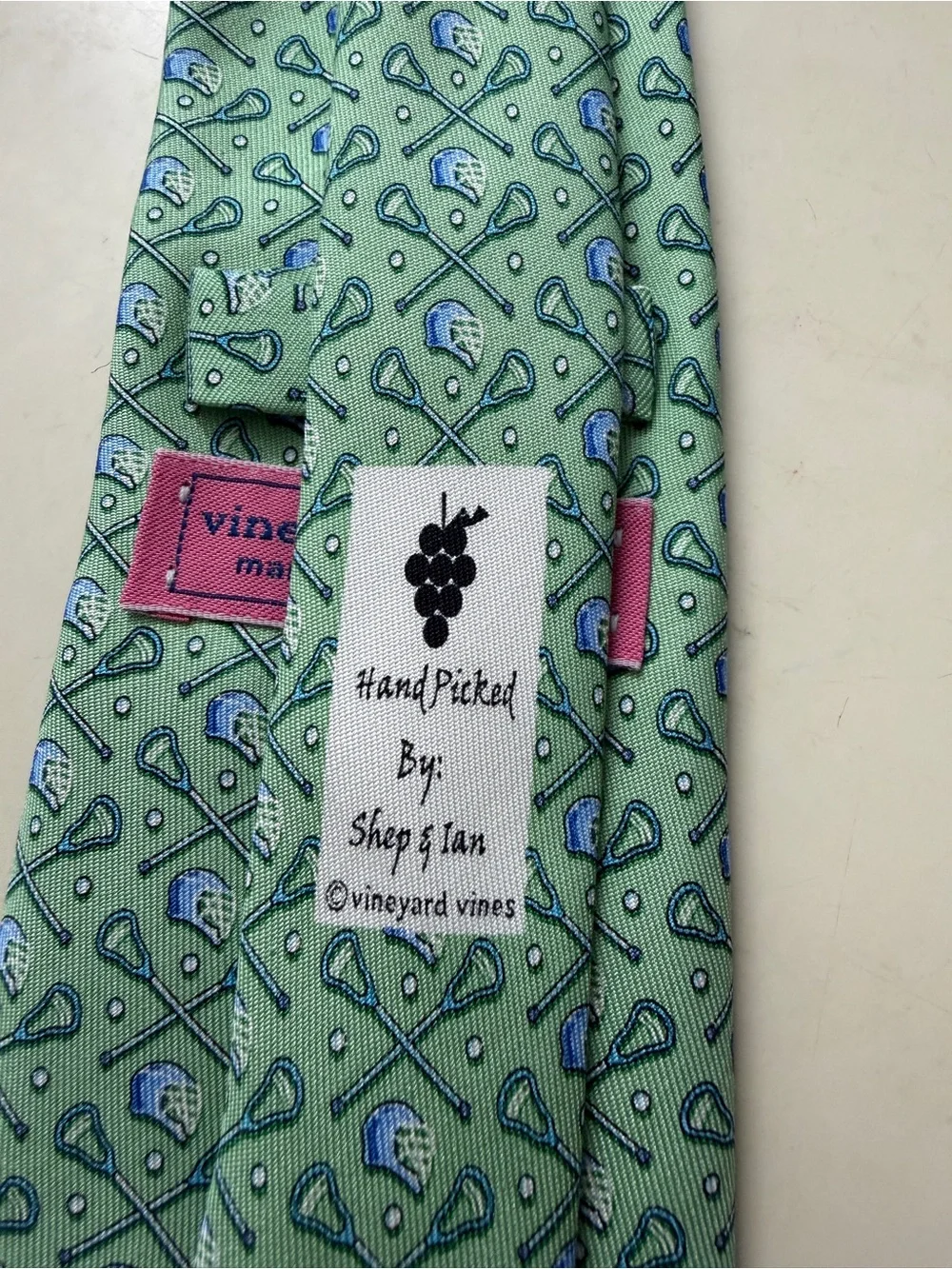 Vineyard Vines Light Green Tie with Blue Accent Pattern